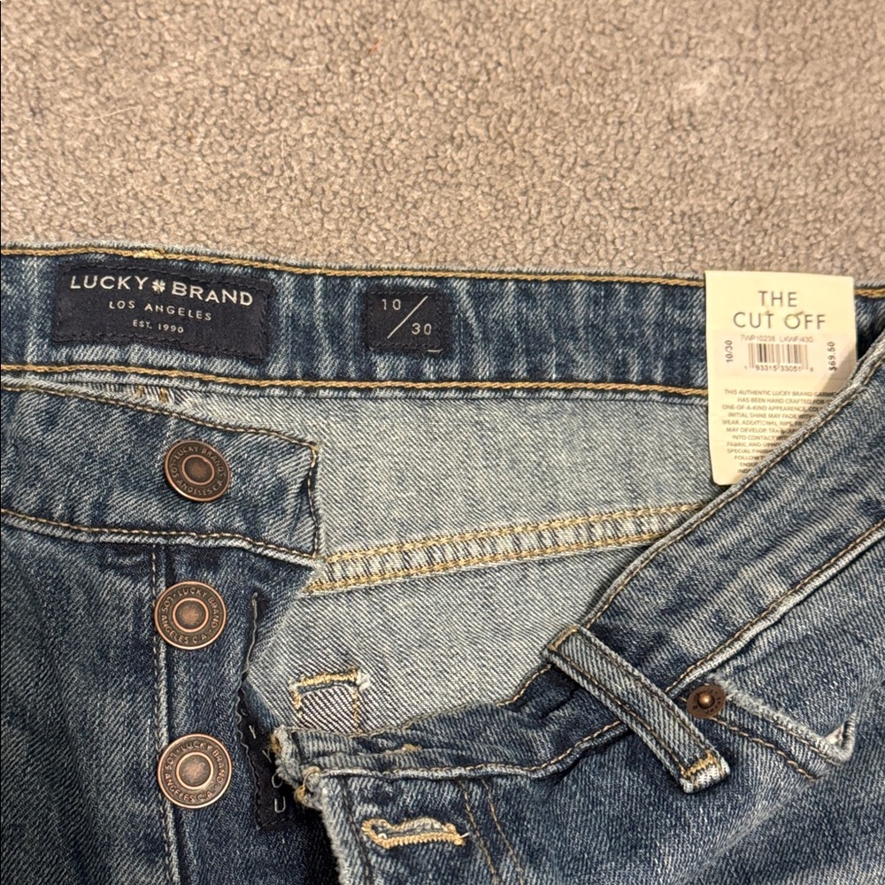 NWT Lucky Brand Classic Denim Shorts - Picture 3 of 3
